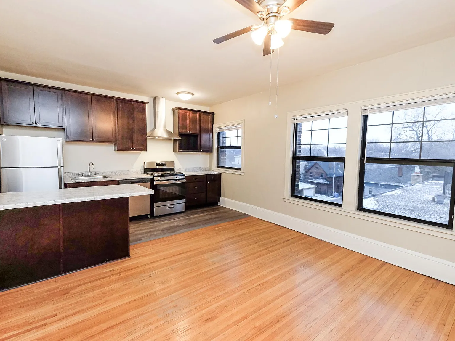 Garfield Court Apartments — Photo 4
