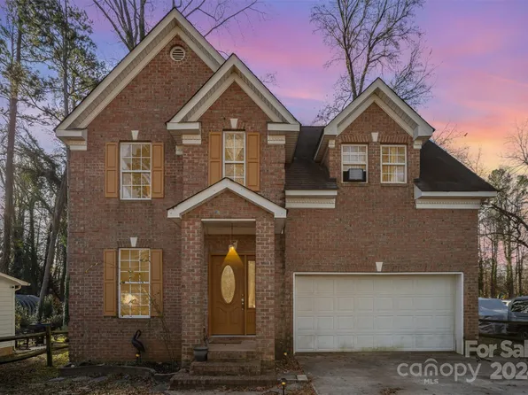 3814 Durham Ln, Charlotte, NC 28269