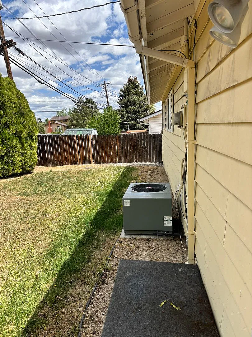 Available Immediately - Only 2,375.00 Per Month For This 3 Bed/2 Bath Home In Northwest Reno - In... — Photo 2