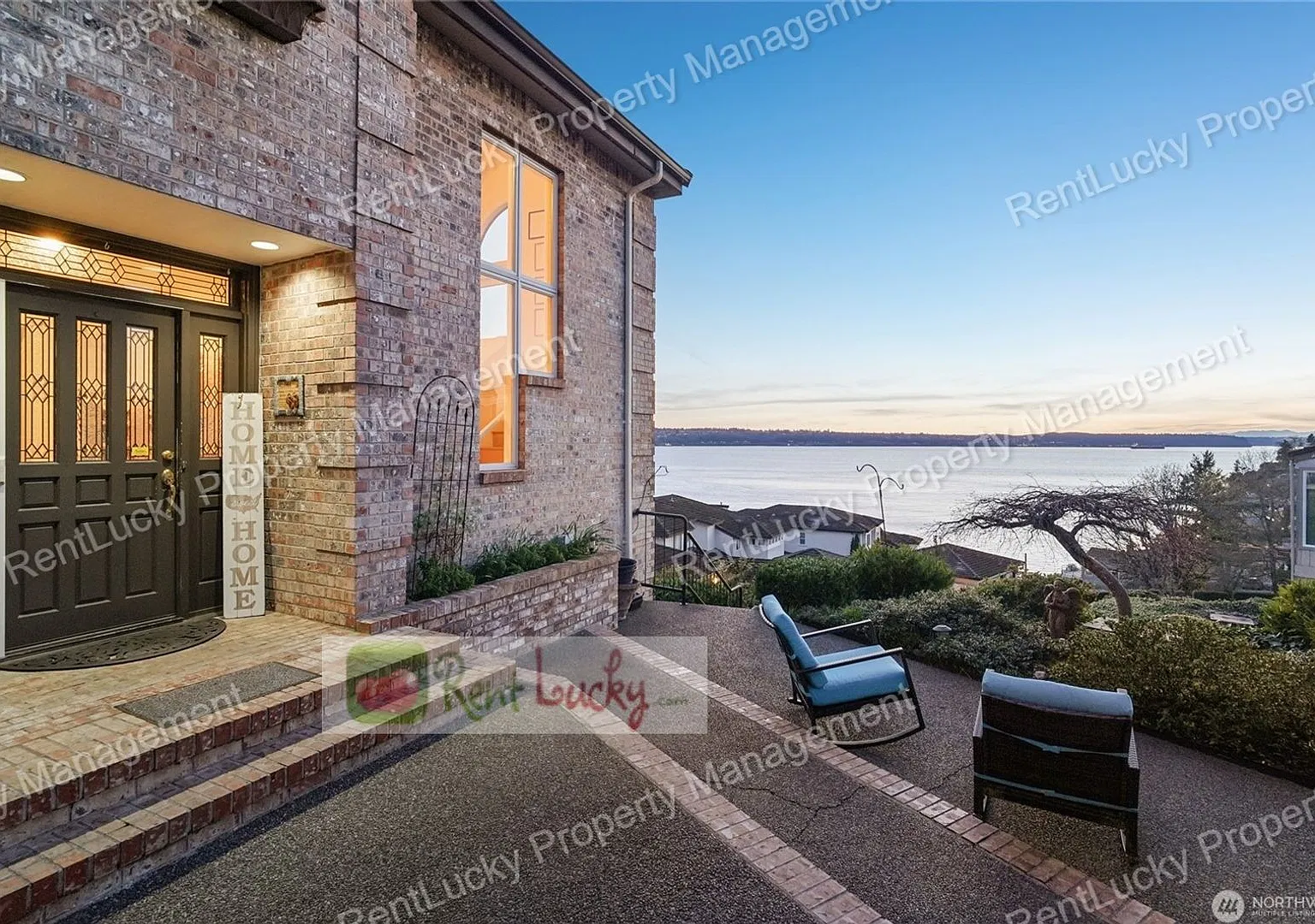 Stunning Views!! Huge 5-Bedroom Home W/Separate Mil Cottage In Brown's Point!! — Photo 2