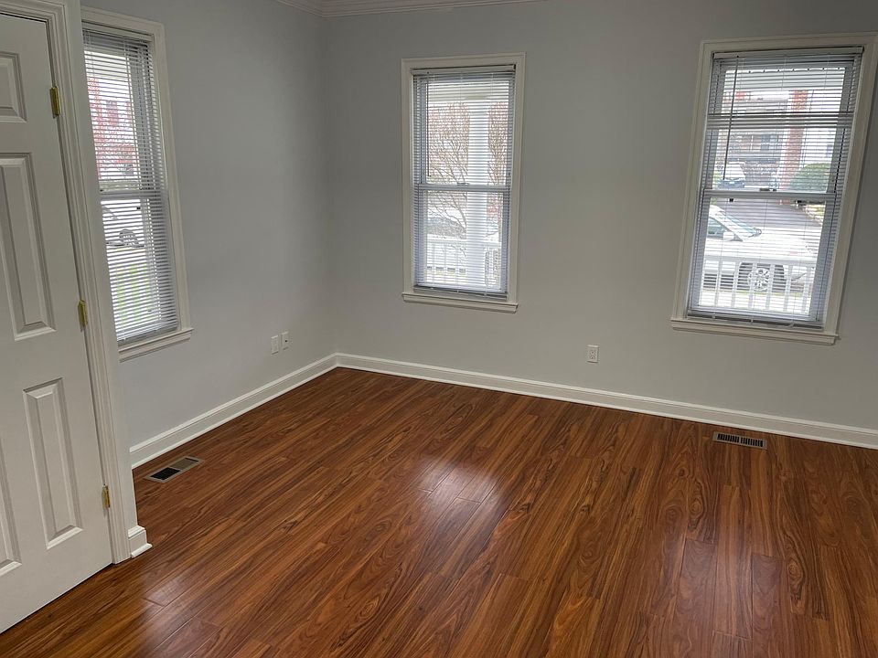 1st image of 23 1st St #1
