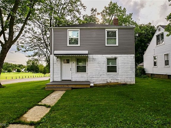2nd image of 1698 Sunset Ave