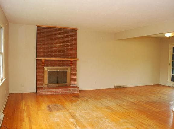 4th image of 3707 Kings Hwy