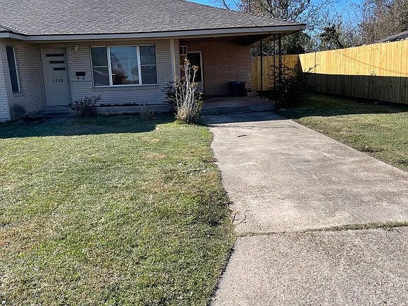 2nd image of 3208 Landfair St