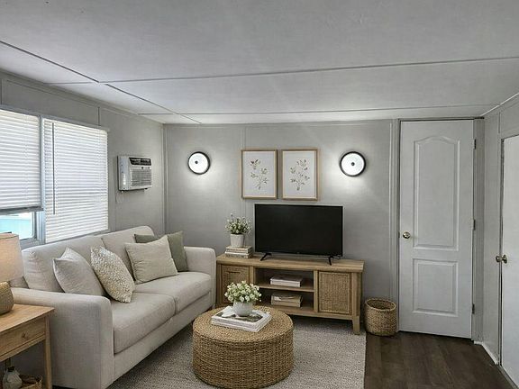 2nd image of 2245 New Tampa Hwy #31
