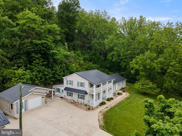 2586 Pine Grove Rd, Stanley, VA 22851