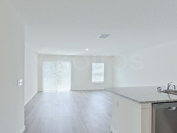 2nd image of 8516 101st Ave