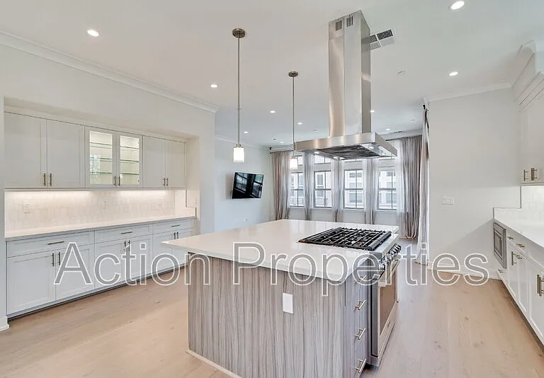 2388 Toledo Ter — Photo 11
