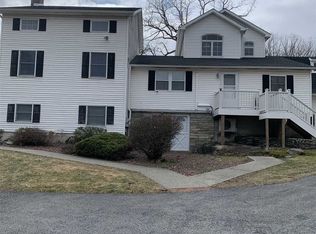 30 Todd Hill Rd, Poughkeepsie, NY 12603