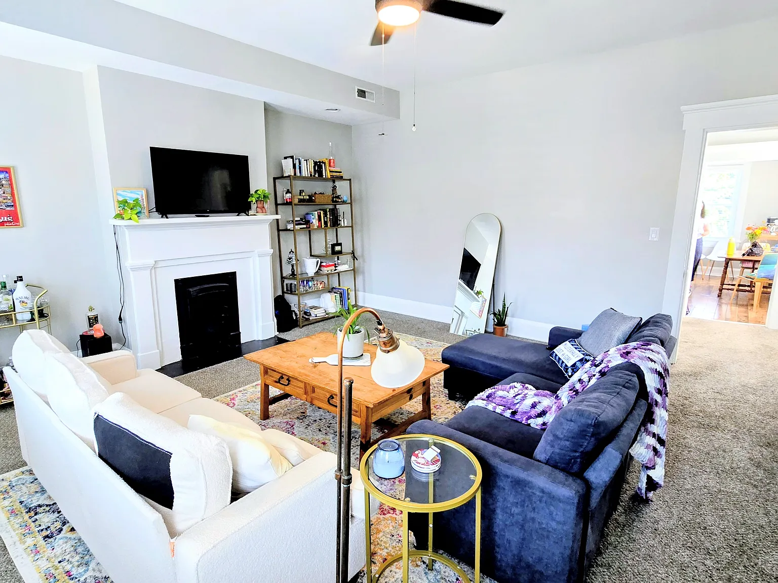 2 bed, 1000 sqft, $1,790 — Photo 3