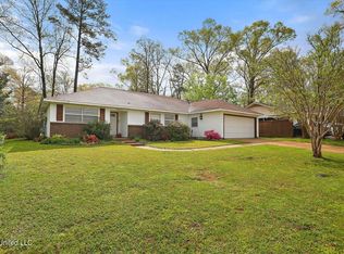 22 Crosswoods Rd, Brandon, MS 39042
