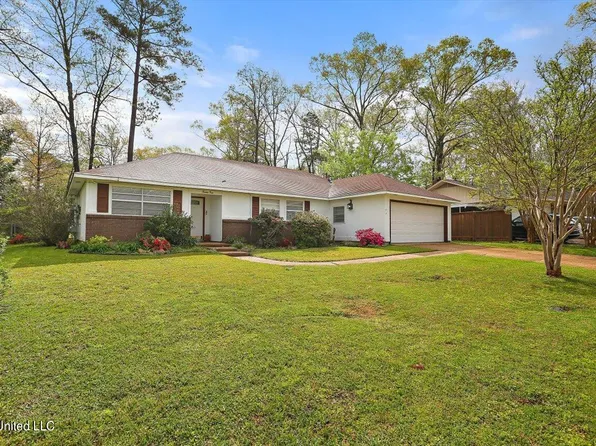 22 Crosswoods Rd, Brandon, MS 39042