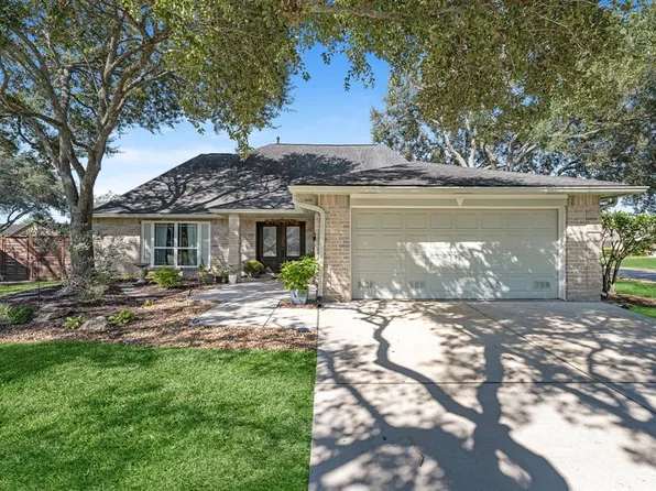 802 Thornwood Court, Pearland, TX 77584