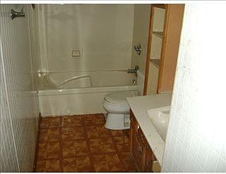 5th image of 2860 Mansfield Ave