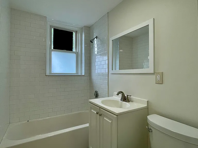 376 Washington St #1 — Photo 15