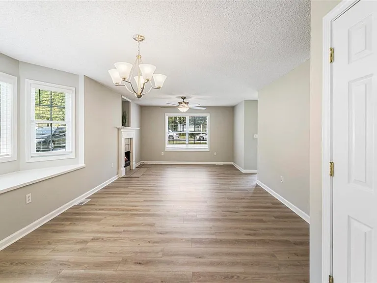 108 Lakeview Dr — Photo 18