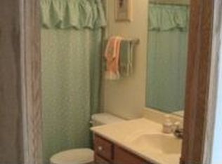 2485 Clovertree Ct, Aurora, IL 60506