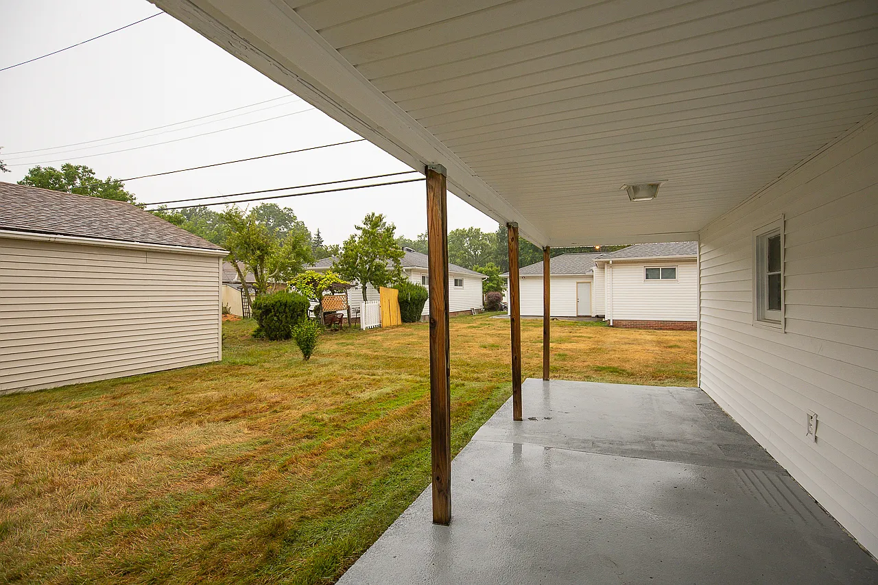 4365 Adrian Rd South Euclid — Photo 2