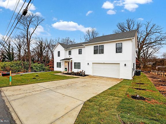 4th image of 1024 Broadview Rd