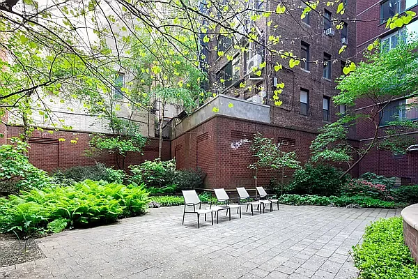 Rented by Douglas Elliman | media 10