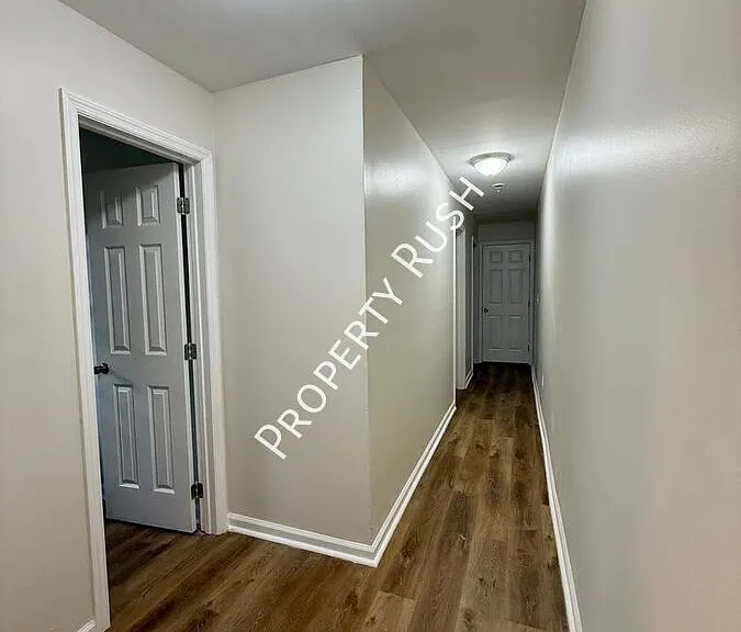1718 Portland St #A — Photo 7