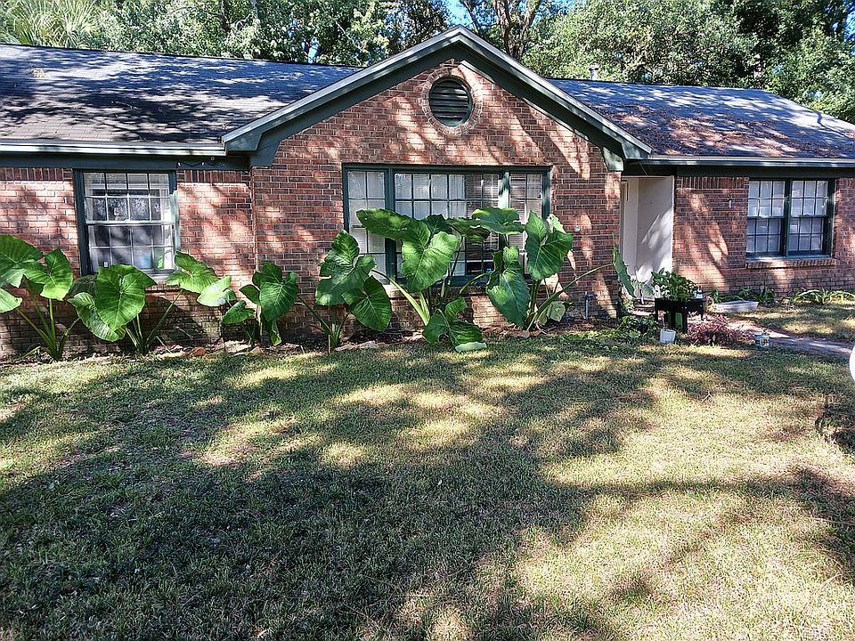 1st image of 222 Strickland Pl