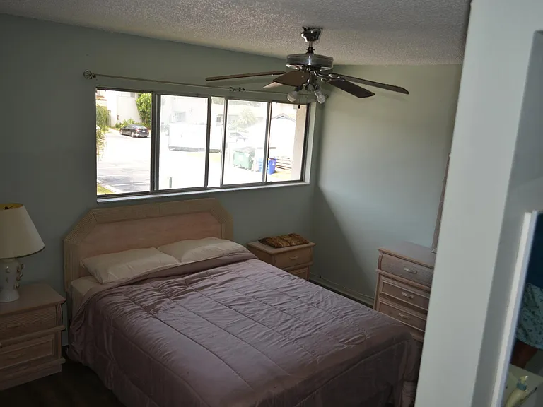 973 Whitman Dr — Photo 10