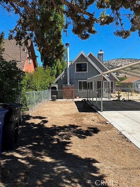 1st image of 213 E Mountain View Blvd