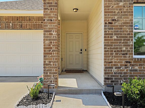 2nd image of 775 Camden Dr