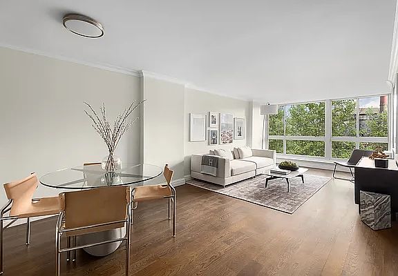 2nd image of 625 Main St APT 630
