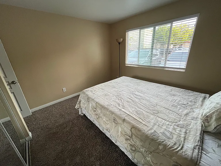 190 Chambers St #8 — Photo 8