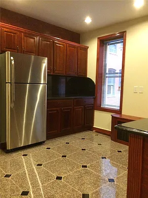 Rented by R New York | media 35