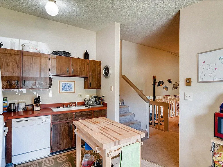 1432 Edgewood Ct — Photo 11