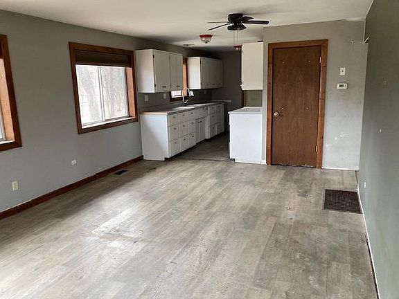 5th image of 19075 Eaglewood Rd