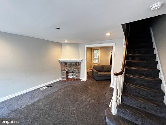 3rd image of 6238 N Bouvier St