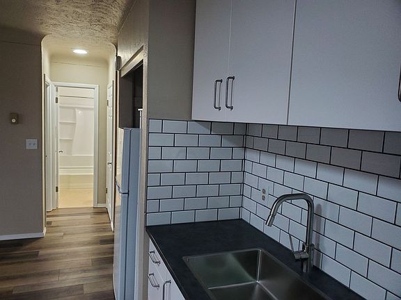 3rd image of 610 W Garland Ave APT 5
