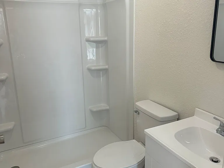 1021 Bryan Dr — Photo 8