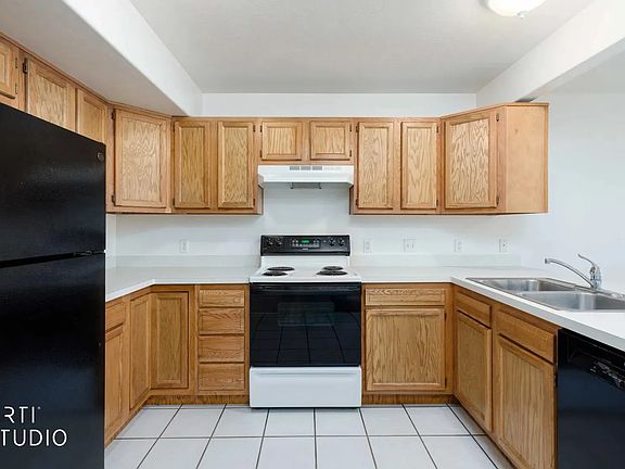 5th image of 4823 Old Post Rd APT 10