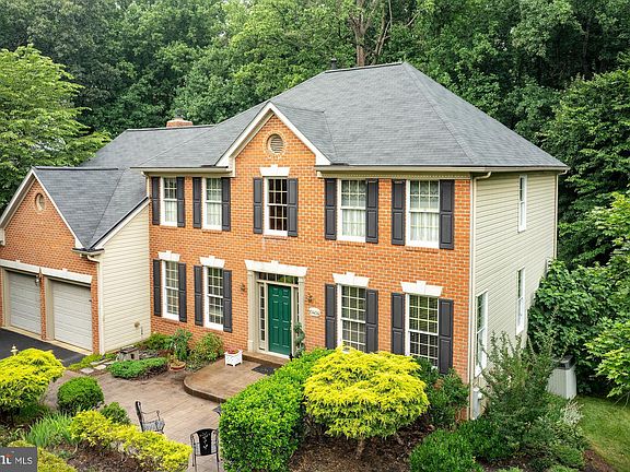 2nd image of 10404 Derby Dr