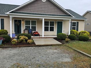 119 Oyster Ln, Hubert, NC 28539