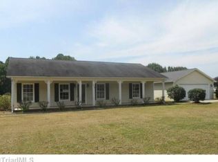 5459 Racine Rd, Randleman, NC 27317
