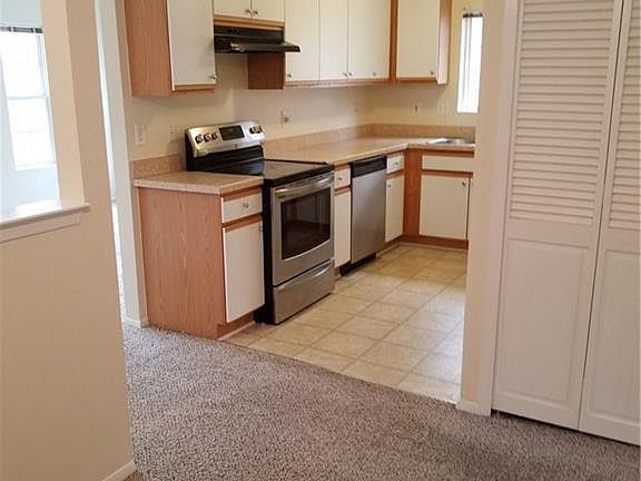 3rd image of 23337 Grayson Dr #1