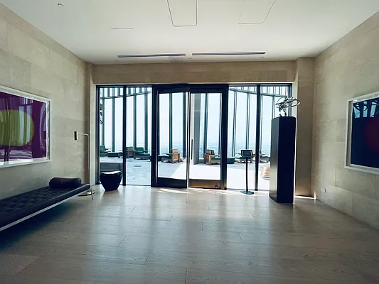 Rented by Luxian International Realty LLC | media 82