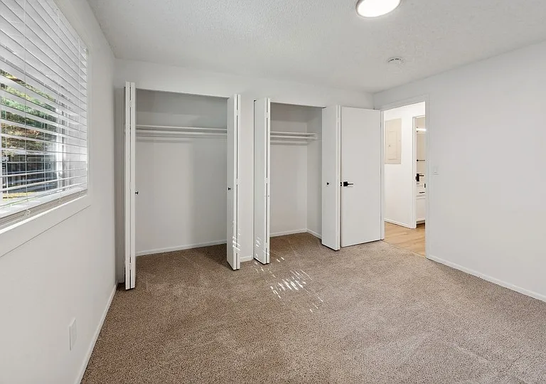 ReNew Rock Creek Townhomes — Photo 24