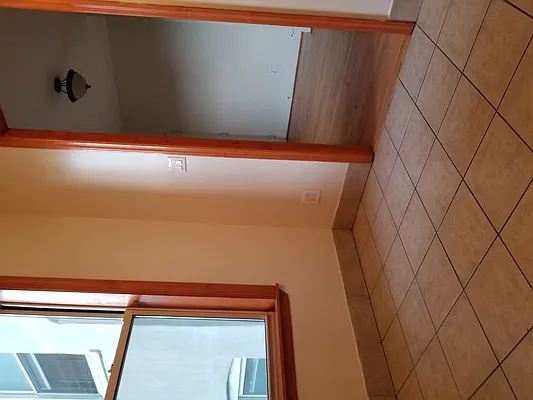 Rented by NYLA Realty | media 16