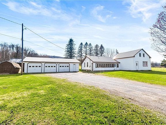 3rd image of 2483 West Rd