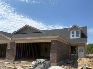 8047 Edgewater Xing #B, Pickerington, OH 43147
