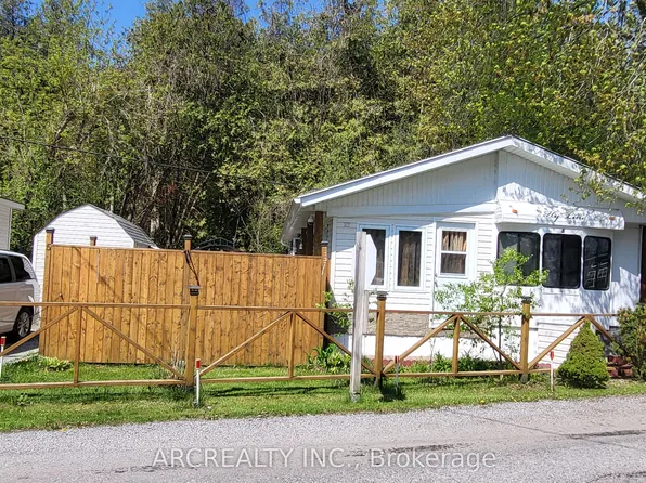 5 Horseshoe Cir, Georgina, ON L0E 1N0