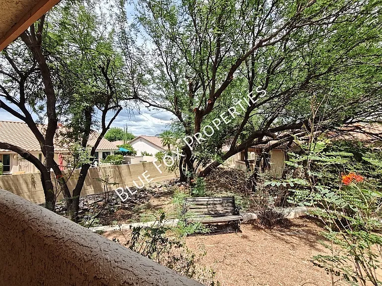 131 E Horizon Cir — Photo 28