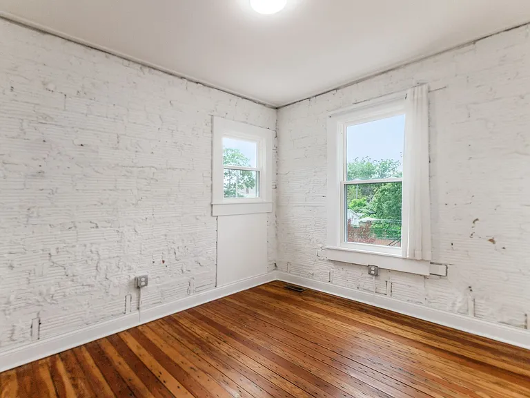 942 Linwood Ave — Photo 29